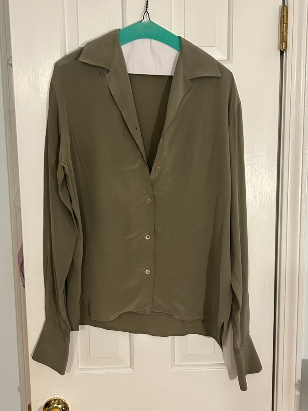 Classic Vintage XS Relaxed Olive Green Silk Button-Down Shirt
